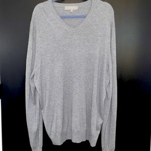 Neiman Marcus cashmere v-neck sweater